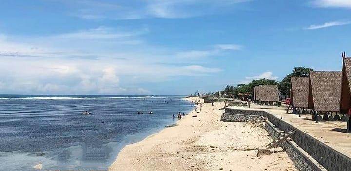 Pantai Sayang Heulang